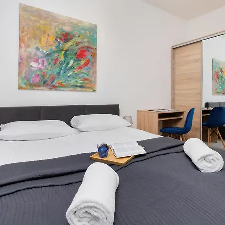 Gdanska Modern With Patio, Parking & Gym By Renters Апартаменты