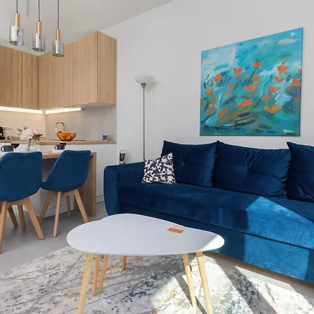 Апартаменты Gdanska Modern With Patio, Parking & Gym By Renters *