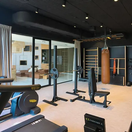 Gdanska Modern With Patio, Parking & Gym By Renters *